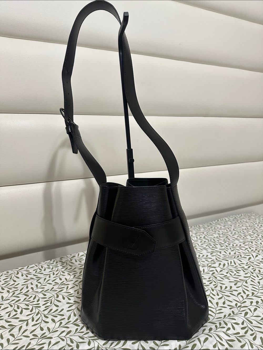 Louis Vuitton Vintage Epi Black Sac D’Epaule Bag